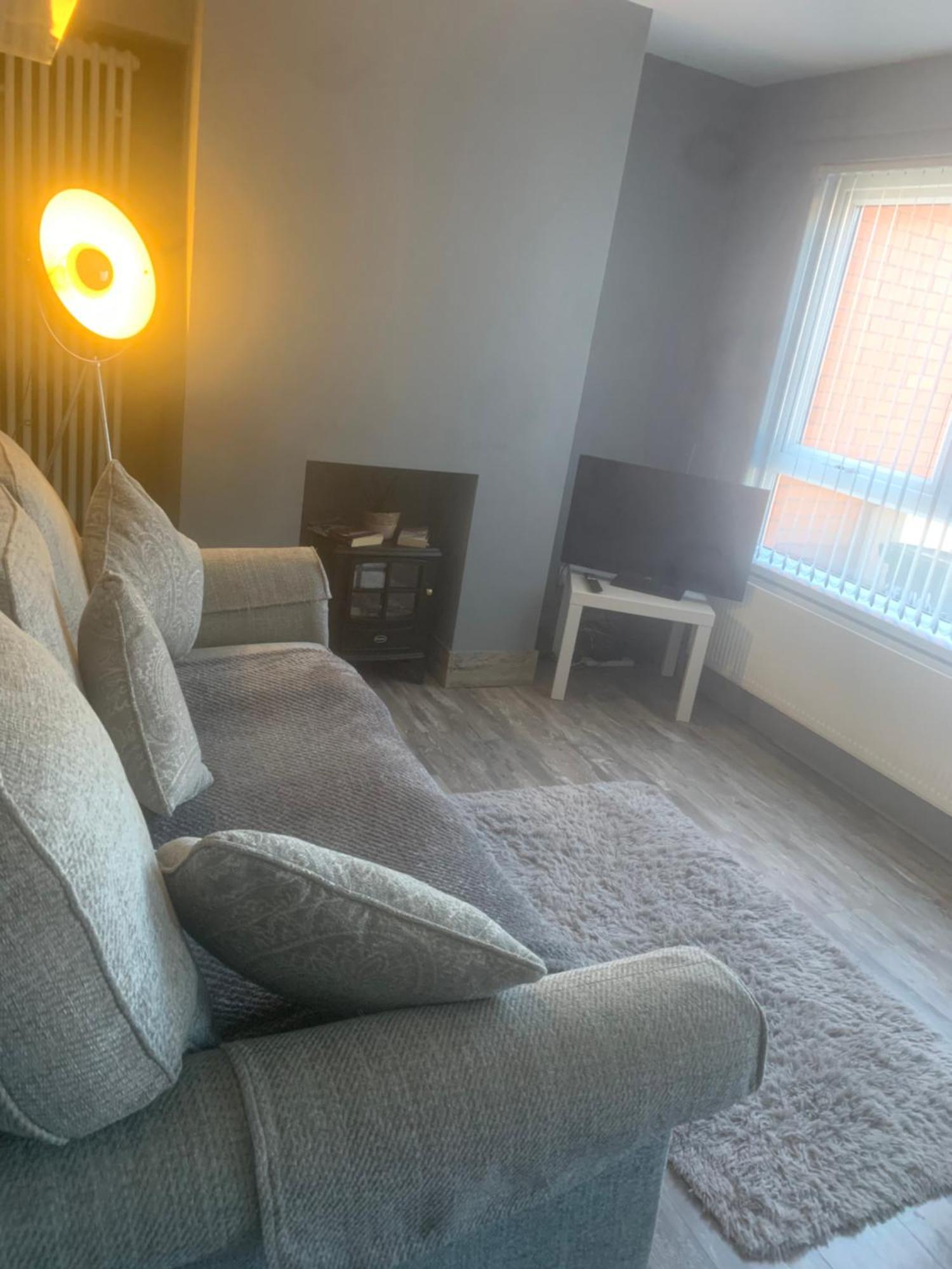 2 Bedroom House Belfast City ภายนอก รูปภาพ
