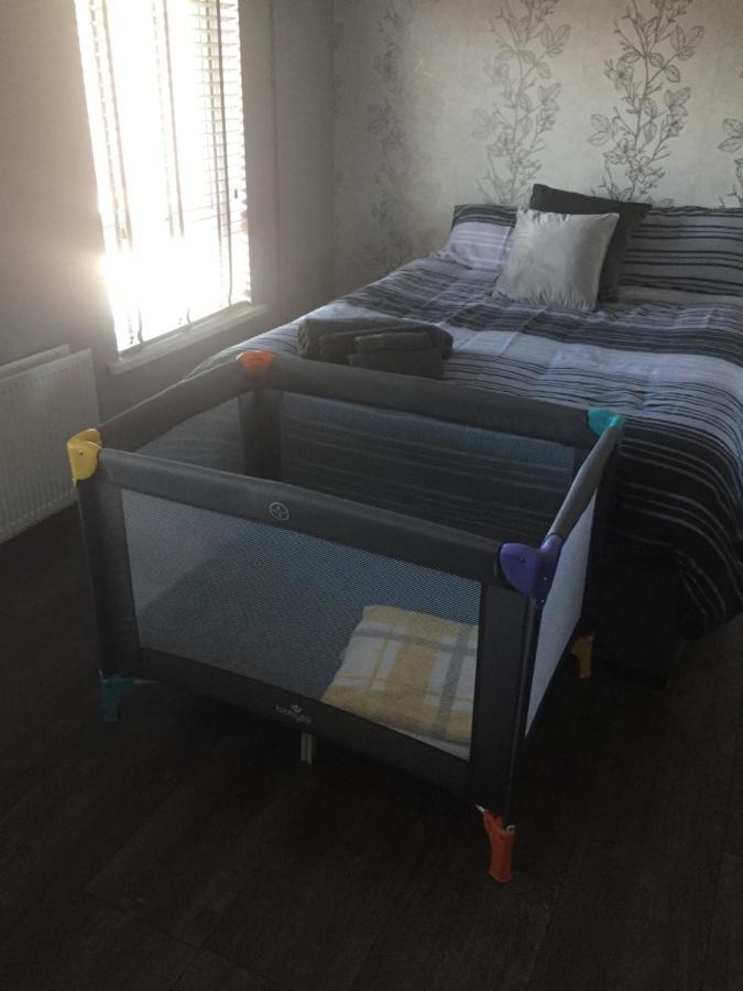 2 Bedroom House Belfast City ภายนอก รูปภาพ